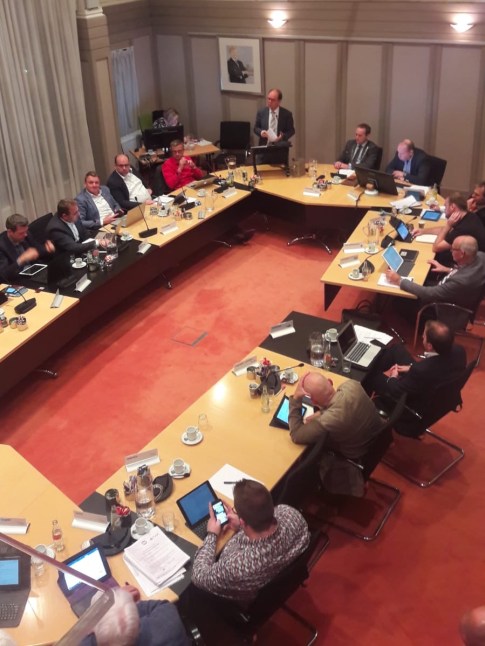 dfda3119-8781-47d4-8850-ef5854d7c69e